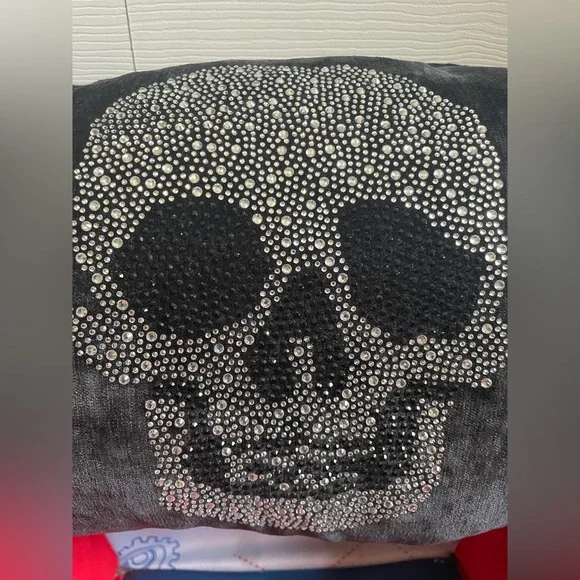 Skeleton pillow - Picture 2 of 4